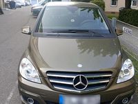 Gebraucht Mercedes 180 109 PS (80 kW) 2011 Grün Limousine