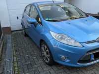 Gebraucht Ford Fiesta Titanium 82 PS (60 kW) 2012 Blau Limousine