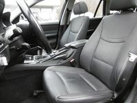 Gebraucht BMW 325 Sport Line 218 PS (160 kW) 2009 Schwarz Kombi