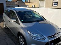 Gebraucht Ford Focus Ambiente 101 PS (74 kW) 2014 Silber Kombi