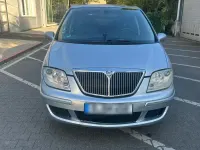 Usata Lancia Phedra 128 CV (94 kW) 2003 Grigio Monovolume