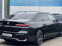 Gebraucht BMW 740 M Sport 299 PS (219 kW) 2024 Black sapphire Limousine