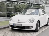 Gebraucht VW Beetle Design 105 PS (77 kW) 2012 Weiß Kleinwagen
