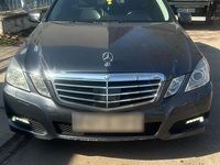 Gebraucht Mercedes E250 Avantgarde 204 PS (150 kW) 2009 Grau Kombi