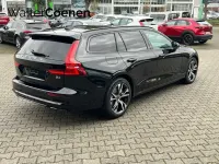 Gebraucht Volvo V60 145 PS (106 kW) 2025 Kombi