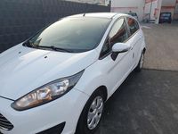 Gebraucht Ford Fiesta 95 PS (69 kW) 2013 Weiß Kleinwagen