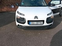 Second-hand Citroën C4 Cactus 82 CP (60 kW) 2015 Alb Hatchback