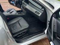 Gebraucht BMW 525 Advantage 177 PS (130 kW) 2005 Silber Limousine
