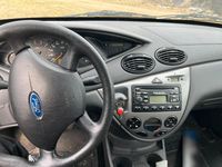 Second-hand Ford Focus 85 CP (62 kW) 2004 Gri Berlinǎ