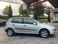 Gebraucht VW Golf V 105 PS (77 kW) 2005 Silber Kleinwagen