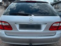 Gebraucht Mercedes E220 150 PS (110 kW) 2004 Silber Kombi