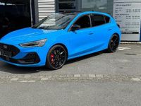 Neu Ford Focus ST 280 PS (205 kW) 2025 Blau Limousine