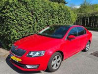 Second-hand Skoda Octavia Elegance 105 CP (77 kW) 2014 Roșu Hatchback