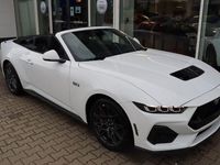 Neu Ford Mustang GT Convertible 446 PS (328 kW) 2026 Oxford white Cabrio
