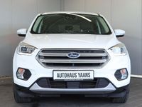 Gebraucht Ford Kuga Titanium 150 PS (110 kW) 2019 Weiß SUV