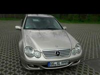 Gebraucht Mercedes C180 143 PS (105 kW) 2005 Gold Coupé