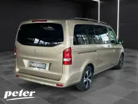 Gebraucht Mercedes V220 163 PS (119 kW) 2025 Kalaharigold met. Van / Kleinbus
