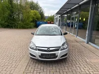 Gebraucht Opel Astra 90 PS (66 kW) 2009 Silber Limousine