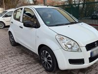Gebraucht Suzuki Splash 70 PS (51 kW) 2011 Weiß Kleinwagen