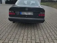 Gebraucht Mercedes E300 180 PS (132 kW) 1991 Schwarz Limousine