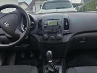 Gebraucht Hyundai i30 110 PS (80 kW) 2012 Schwarz Kleinwagen