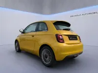 Neu Fiat 500 65 PS (47 kW) 2026 Gelb Limousine