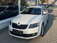Gebraucht Skoda Octavia Style 150 PS (110 kW) 2016 Moonweiss metallic Kleinwagen