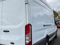 Second-hand Ford Transit 131 CP (96 kW) 2018 Alb Monovolum