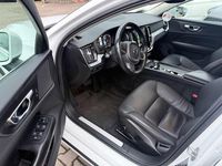 Gebraucht Volvo V60 Core 197 PS (144 kW) 2022 Weiß Kombi