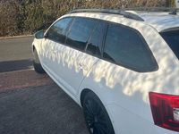 Gebraucht Skoda Octavia vRS 184 PS (135 kW) 2014 Weiß Kleinwagen