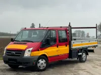 Używany Ford Transit 140 KM (102 kW) 2010 Czerwony Sedan/Limuzyna