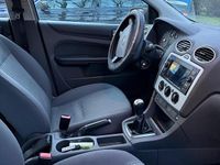 Gebraucht Ford Focus 74 PS (54 kW) 2005 Grau Kleinwagen