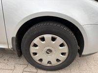 Usata VW Golf V 75 CV (55 kW) 2004 Grigio Utilitaria