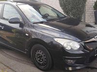 Gebraucht Hyundai i30 116 PS (85 kW) 2011 Schwarz Kombi
