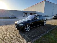 Gebraucht BMW 325 218 PS (160 kW) 2010 Schwarz Limousine