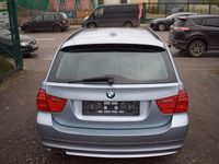 Gebraucht BMW 318 Comfort Edition 143 PS (105 kW) 2012 Blau Kombi