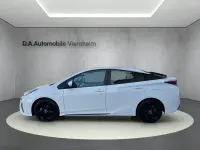 Gebraucht Toyota Prius Executive 122 PS (89 kW) 2017 Weiß Limousine