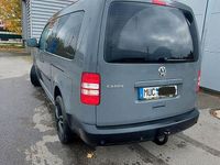 Second-hand VW Caddy 102 CP (75 kW) 2011 Gri Monovolum