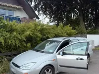 Gebraucht Ford Focus Ghia 131 PS (96 kW) 2000 Grau Kombi
