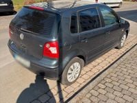 Gebraucht VW Polo 75 PS (55 kW) 2004 Blau Kleinwagen