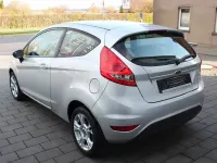 Gebraucht Ford Fiesta Trend 60 PS (44 kW) 2011 Silber Kleinwagen