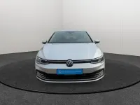 Usado VW Golf VIII 116 HP (85 kW) 2021 Prateado Sedan