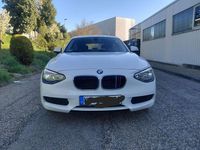Gebraucht BMW 114 102 PS (75 kW) 2014 Weiß Kleinwagen