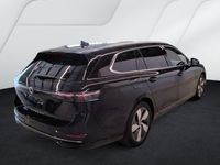 Gebraucht VW Passat Elegance 150 PS (110 kW) 2024 Othercolor Kombi