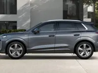 Neu Audi Q3 S-Line 265 PS (194 kW) 2025 Daytonagrau perleffekt SUV
