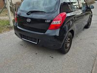 Gebraucht Hyundai i20 Classic 77 PS (56 kW) 2011 Schwarz Kleinwagen