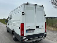 Second-hand Iveco Daily 116 CP (85 kW) 2003 Alb Monovolum