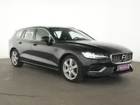Gebraucht Volvo V60 Inscription 341 PS (250 kW) 2021 Onyx schwarz Kombi
