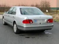 Brugt Mercedes E280 Elegance 204 HK (150 kW) 1998 Grå Sedan