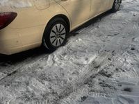 Gebraucht Mercedes E220 170 PS (125 kW) 2018 Gelb Limousine